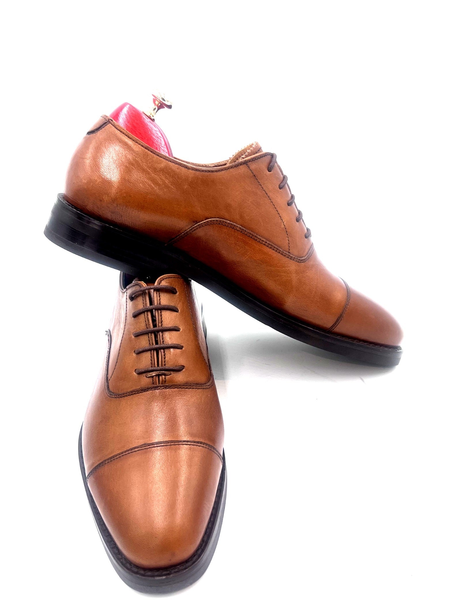 Oscar William Tan Classic Oxford Shoes for Men