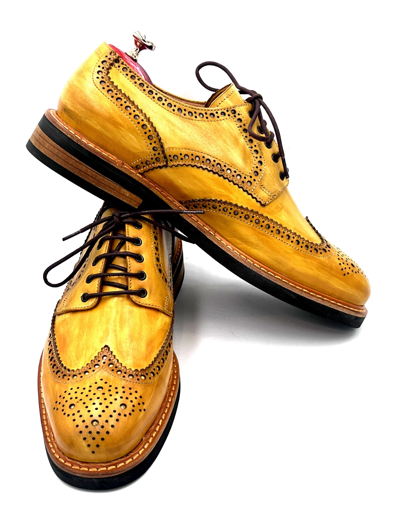 Oscar William Classic Yellow Patina Brogues – Studded Rubber Sole