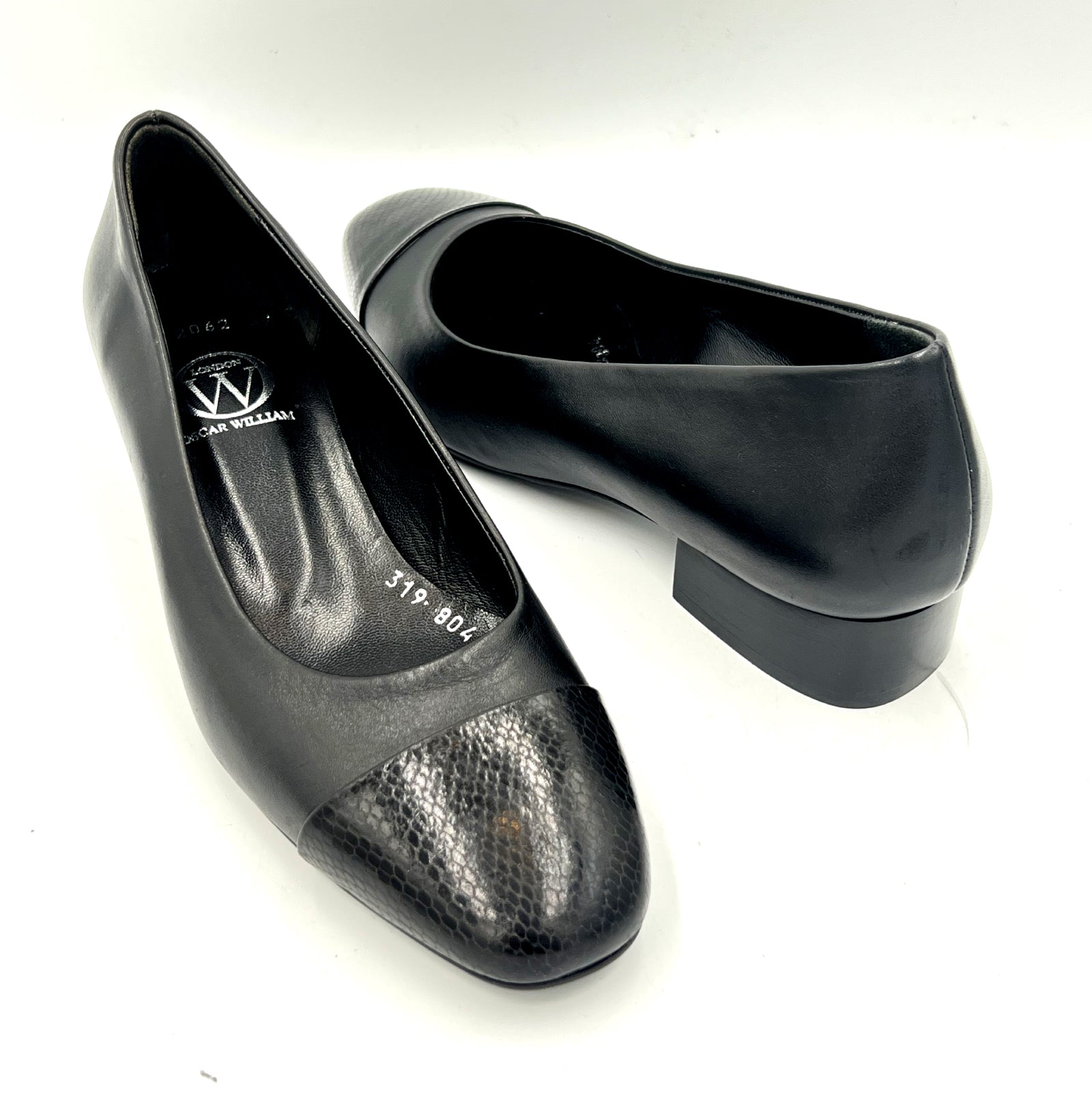 Oscar William Pump – High Shine Toe | Leather Sole